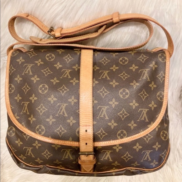 Authentic Louis Vuitton Saumur 30 #5.2 K AR 8912 - Picture 7 of 14